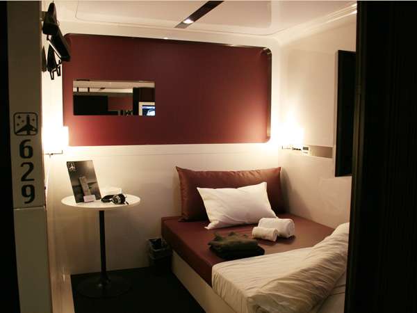 �t�@�[�X�g�L���r�������̉摜